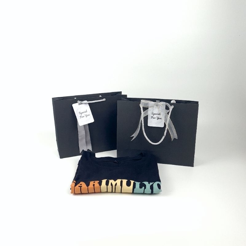 

Paper Bag Kecil 25x8x20cm Hitam Premium Tas Kertas Souvenir Goodie Bag Hampers