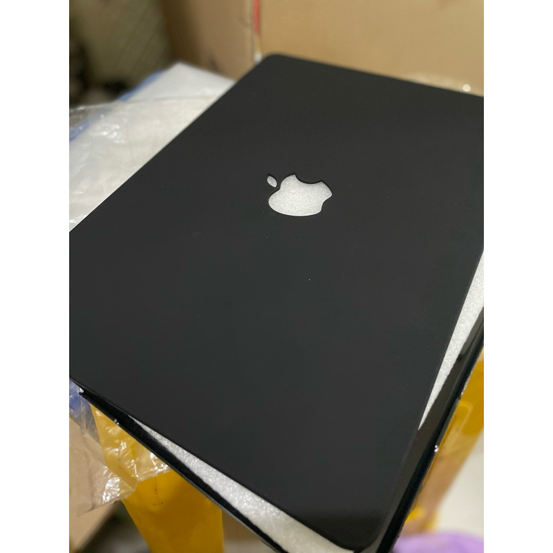 Preloved : Hard case Macbook Air M2 13.6 inch