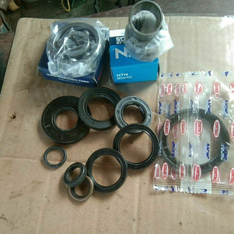 seal sepaket vespa corsa/paket turun mesin corsa