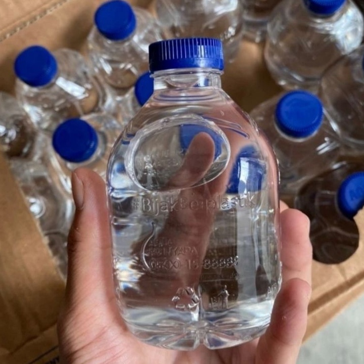 

Penjualan TerbaikCOD AQUA CUBE 22 ML X 24 Botol mini Air Mineral
