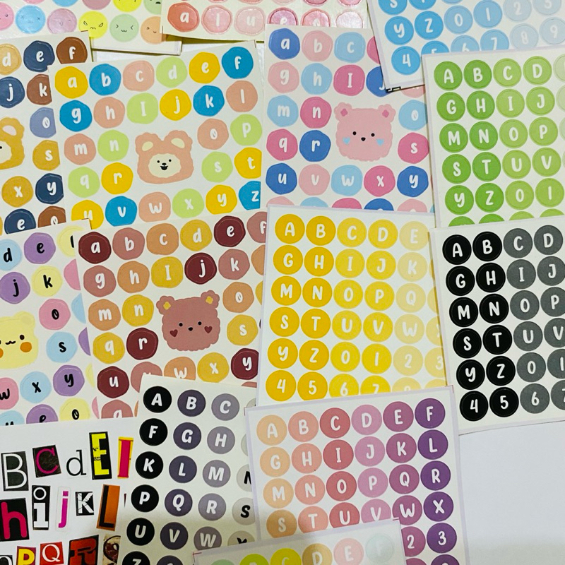 

COD✨1 Lembar Stiker Alpabet Huruf Angka Kartun Lucu Beruang Stiker Untuk Dekor Buku Jurnal / Diary Warna Anti Air Murah Sticker Alphabet Dots by giftproject.id
