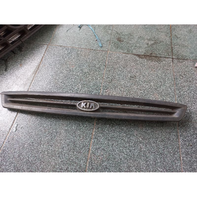 Grill kia Rio 2001 sd 2002 original