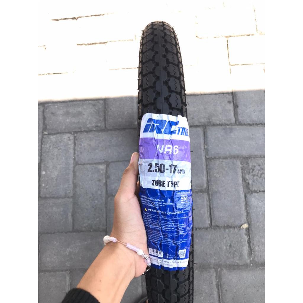 IRC- BAN LUAR IRC 225-17 250-17 275-17 300-17 NF/NR BAN LUAR IRC RING 17 NF/NR TUBETYPE NON TUBELES 