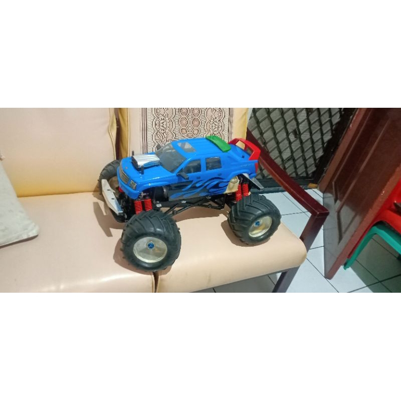 kyosho monster truck 1:8 rc monster truck 1:8 rc nitro dual engine kyosho giga crusher kyosho giga c