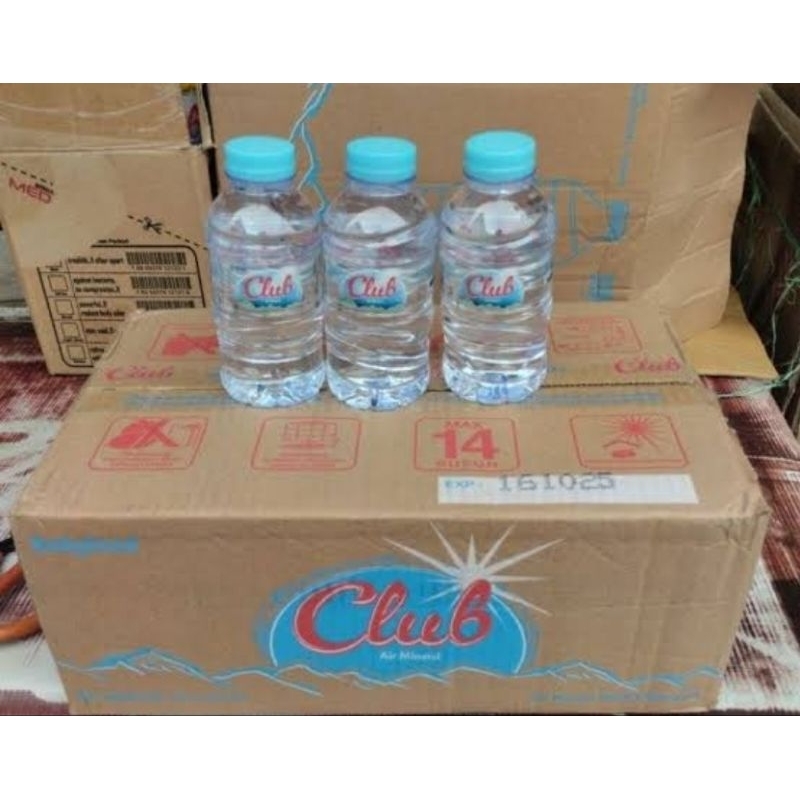 

Club air mineral kemasan botol 220 ml