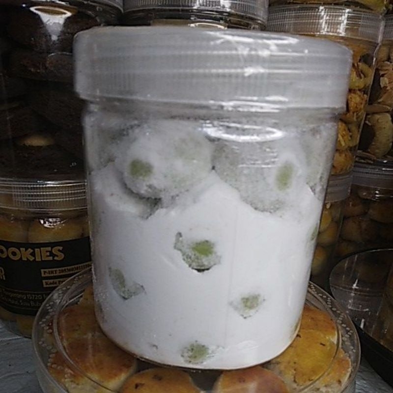 

COOKIES BOLA SALJU PANDAN UK TOPLES 600 ML