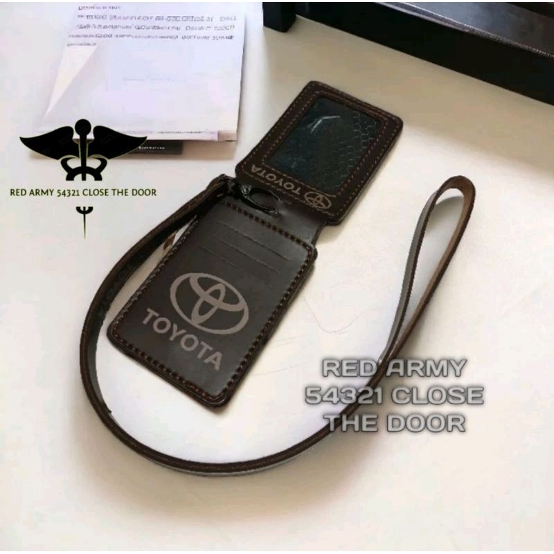 

ID Card Holder Lipat Tali Lanyard Name Tag Logo TOYOTA