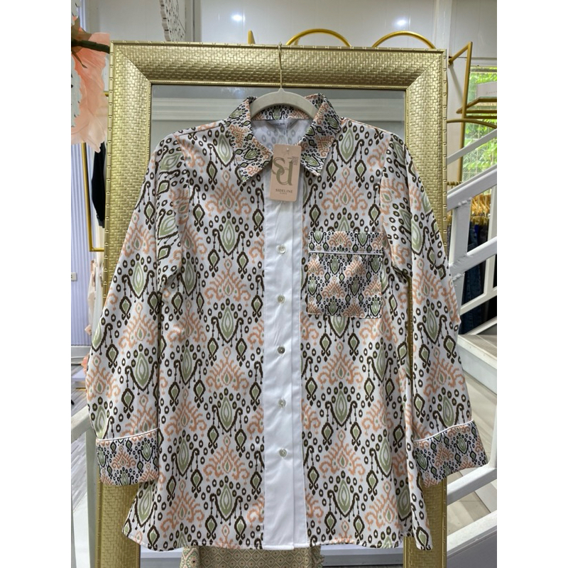 Sideline Syerinaa longsleeve shirt