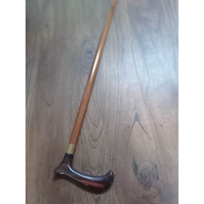 TongkatJalanKayuBertuah