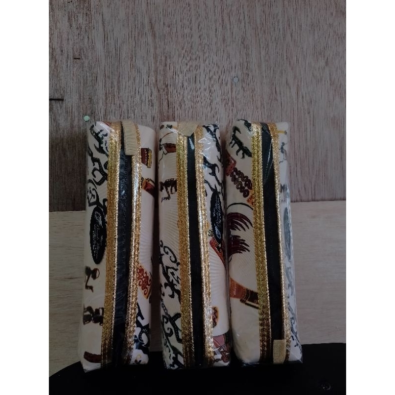 

Tempat Pensil Batik Papua