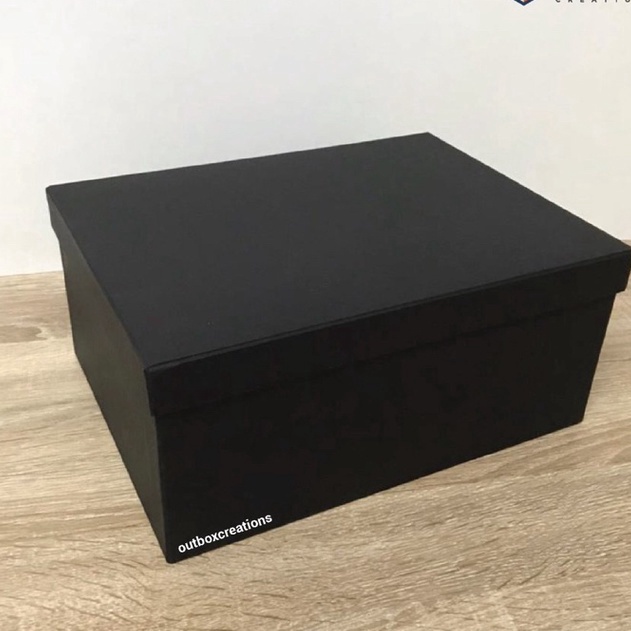 

KI3 Kotak Box Kado Hitam