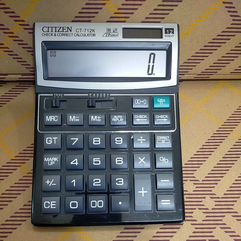 

kalkulator dagang/besar citizen CT 712K