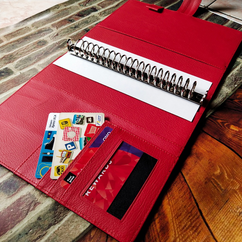 

Binder Motif London Ukuran A5 20ring Dan B5 26ring Bahan Kulit Sintetis Binder Aesthetic Glossy