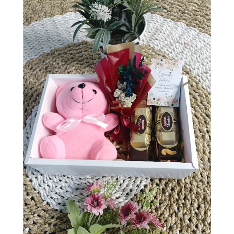

HAMPERS COKLAT / KADO ULANGTAHUN / HAMPERS VALENTINE KADO ANAK