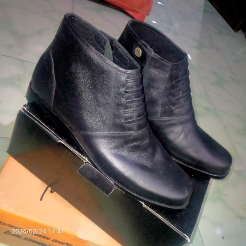 Sepatu Fordza