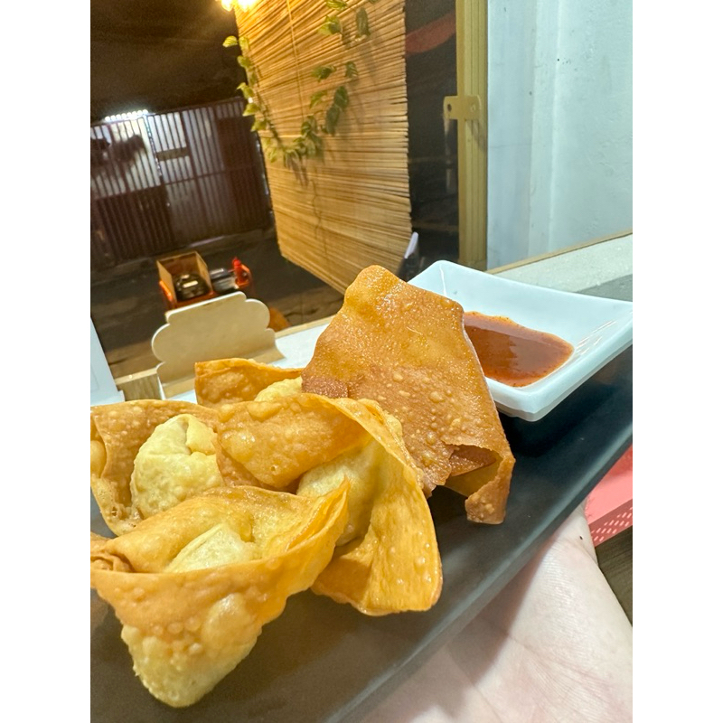 

Pangsit Ayam Goreng + Saus Lava ( Cocok di buat Pangsit Goreng )