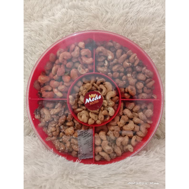 

Kacang mede tray 900gr