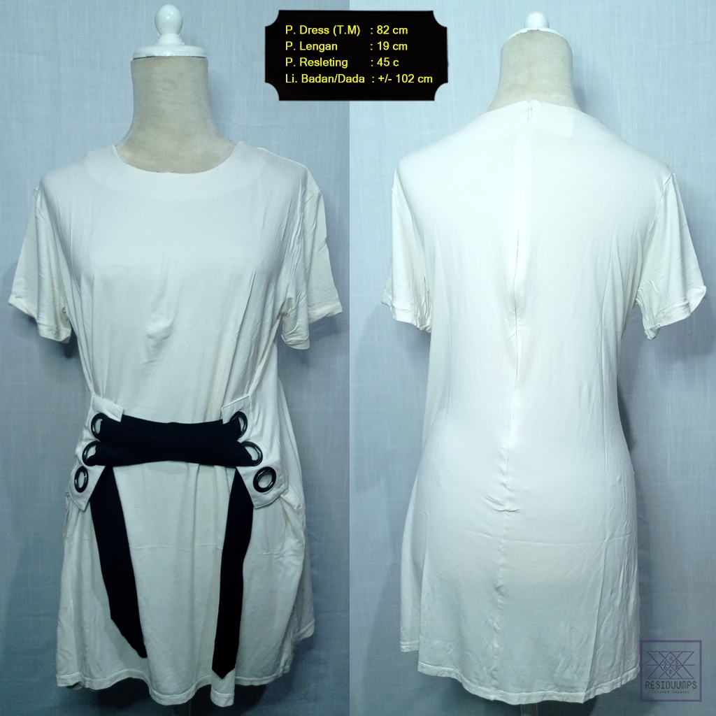 Preloved Blouse Harajuku/Gothic Atasan Kaos Putih Wanita