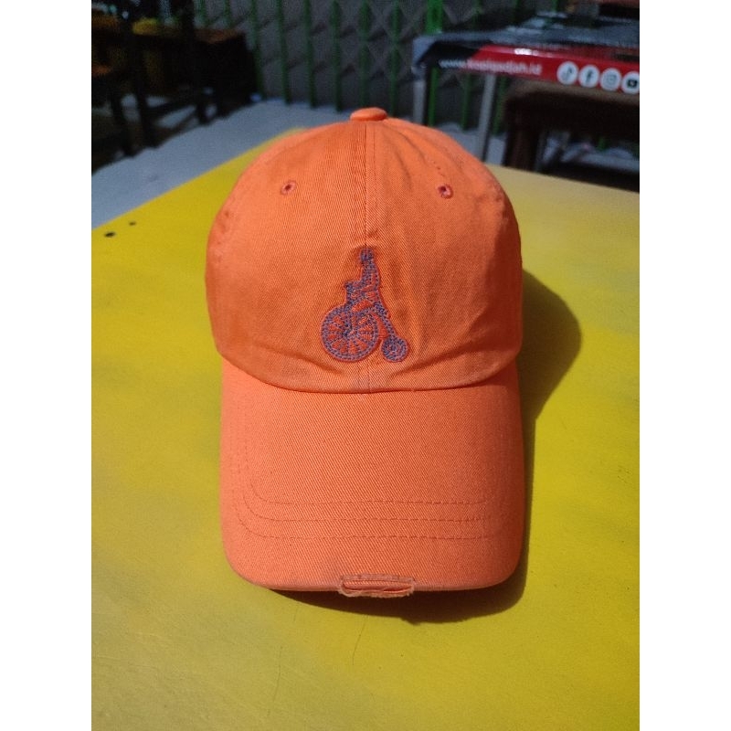 Topi Caps Bean Pole Model Ripped Orange