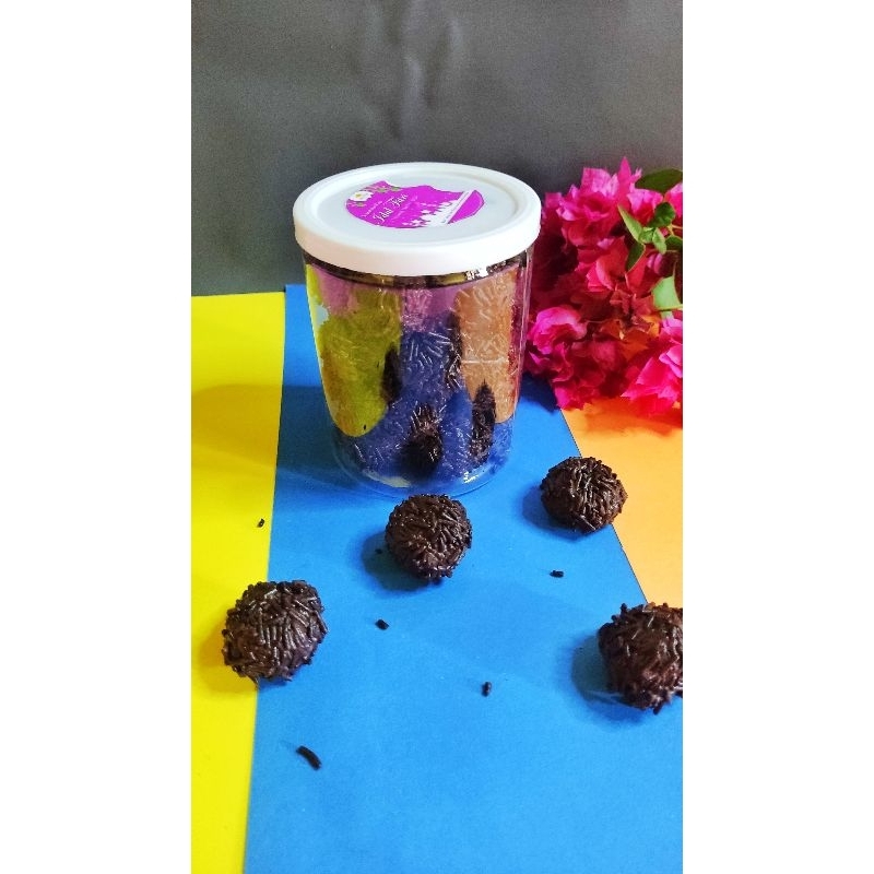 

Kue bola-bola coklat