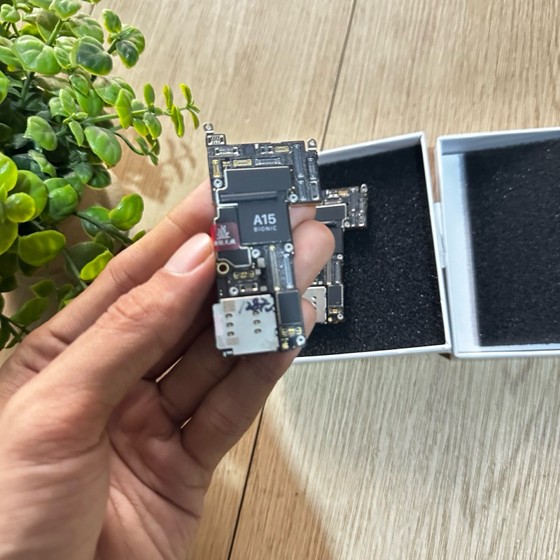 Mesin normal Iphone 13 Promax  inter Tanpa faceid (Icloud kosong)