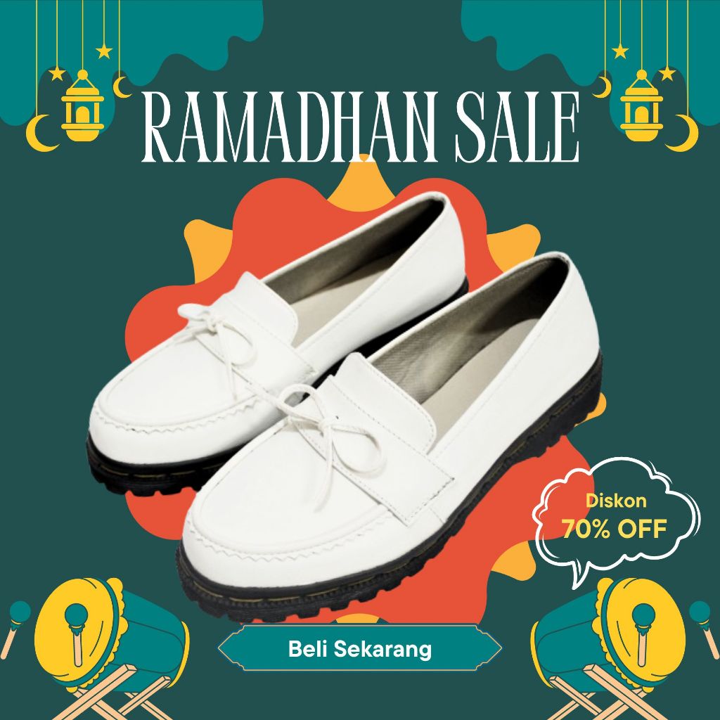 Sepatu Slip On Wanita Docmart Loafer Boots Putih