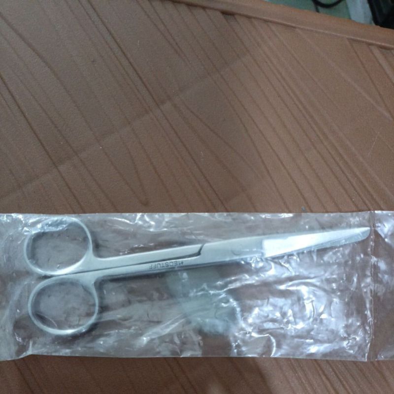 

gunting tajam - tumpul bengkok