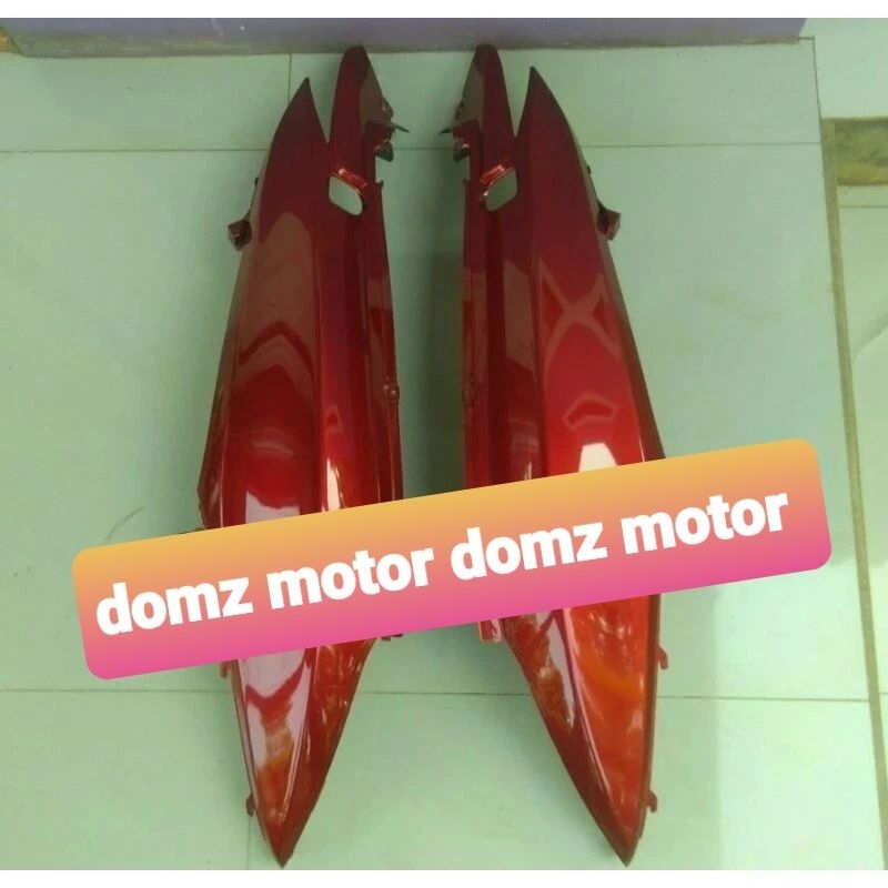 cover body belakang Honda spacy warna merah