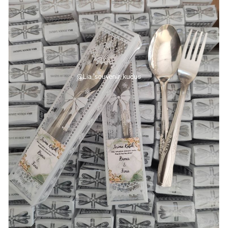 Souvenir sendok garpu stainless steel kemas mika souvenir pernikahan sendok garpu