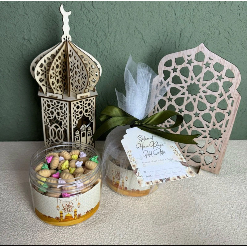 

HAMPERS LEBARAN AISHA HAMPERS IDUL FITRI 1 TOPLES 400ML HAMPERS CEMILAN SNACK KUE HAMPERS IDUL FITRI 2024