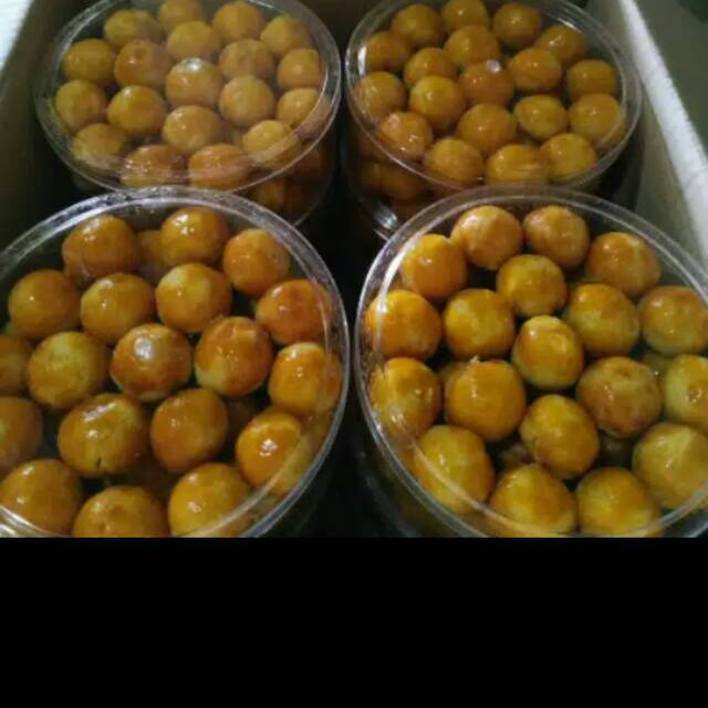 

KUE NASTAR PREMIUM LEMBUT DAN ENAK BERKUALITAS MASAKAN MAMAH