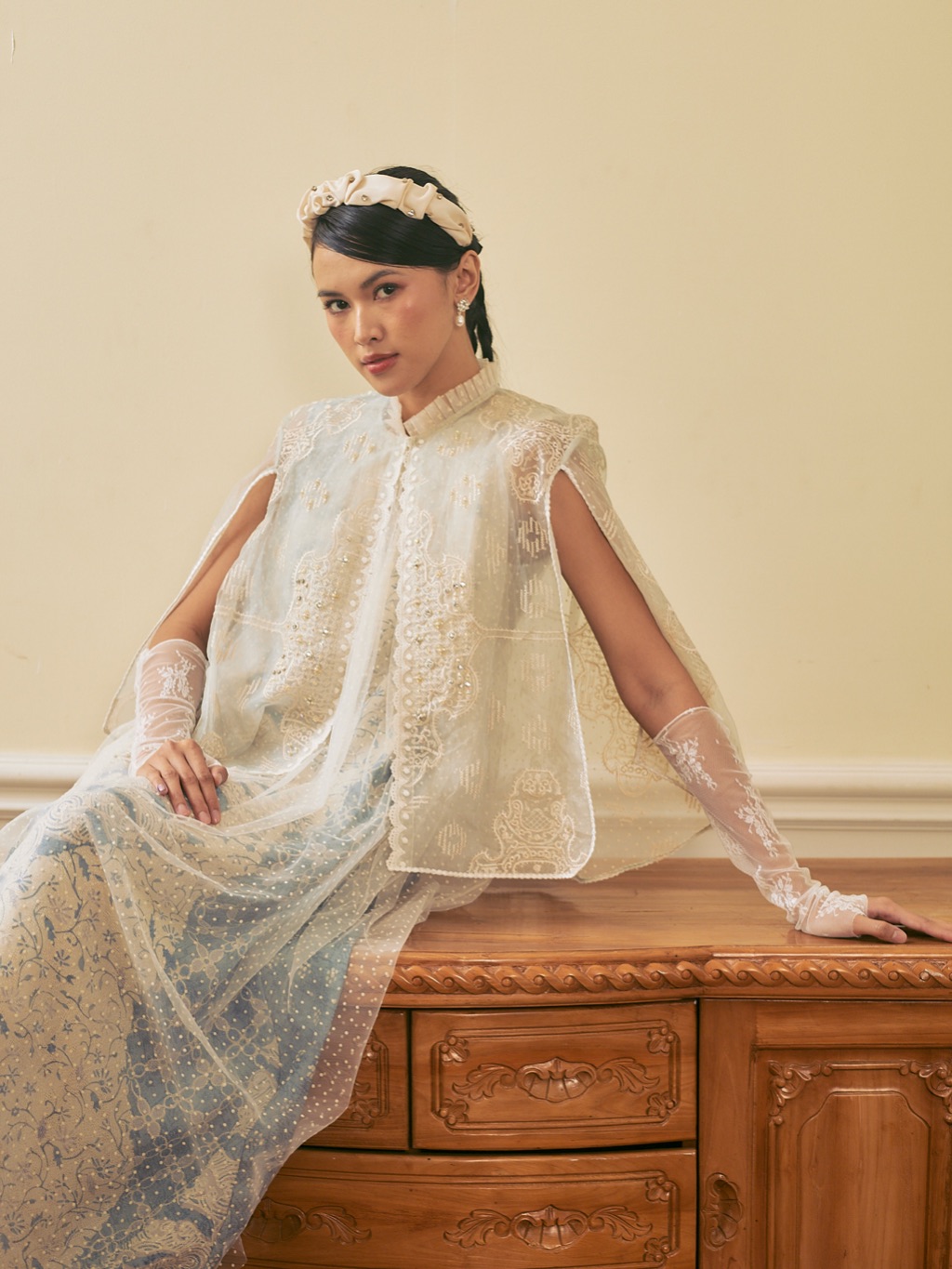 KartinisLabel - Sophia - Vest Tulle Dress Organza Cape Batik Modern