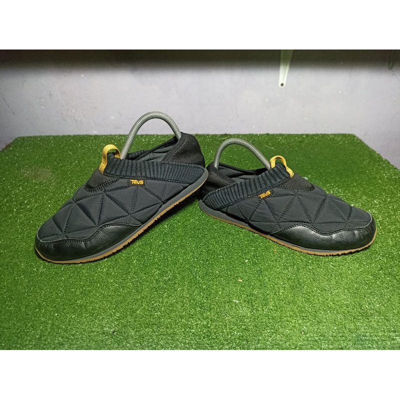 Teva men's black shoes