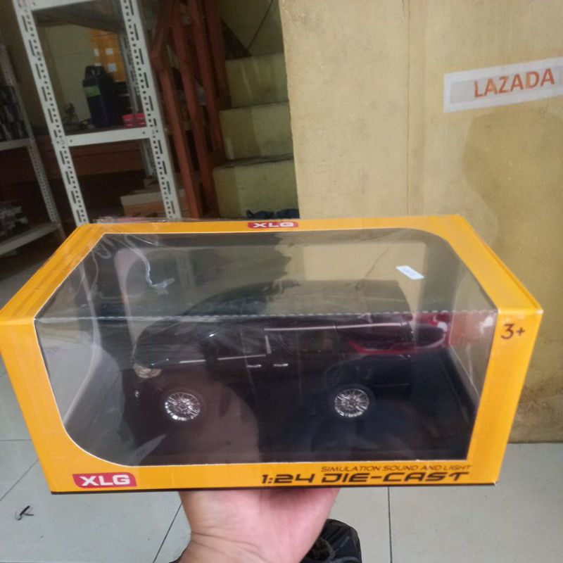 Miniatur Diecast Toyota Alphard Rowen Skala 1 32