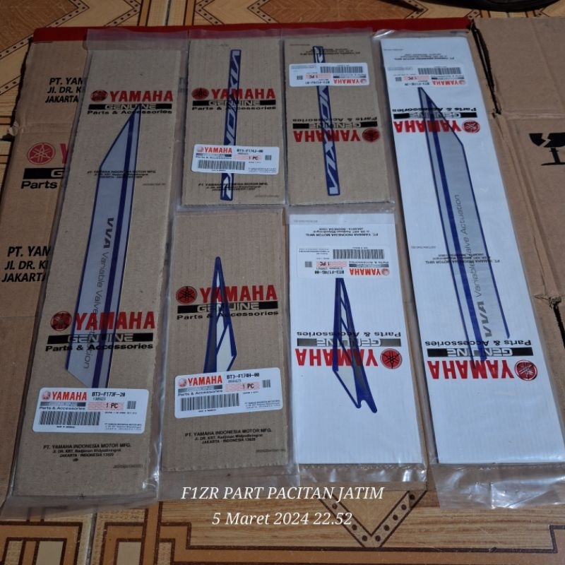 striping vixion R 2018 BIRU 6pcs bagian fairing depan original YGP