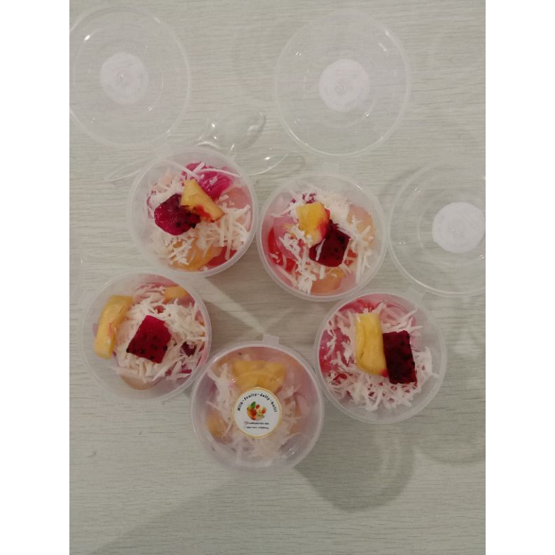 

Mlik Ball Fruity jelly