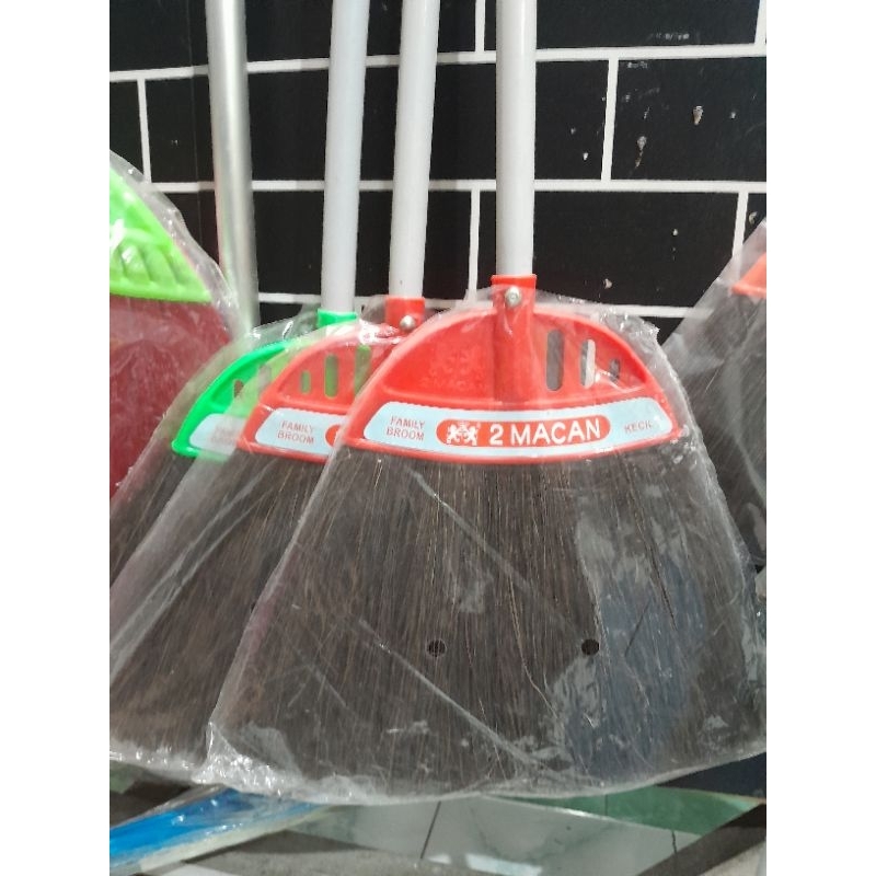 Sapu Lantai 2 macan Kecil