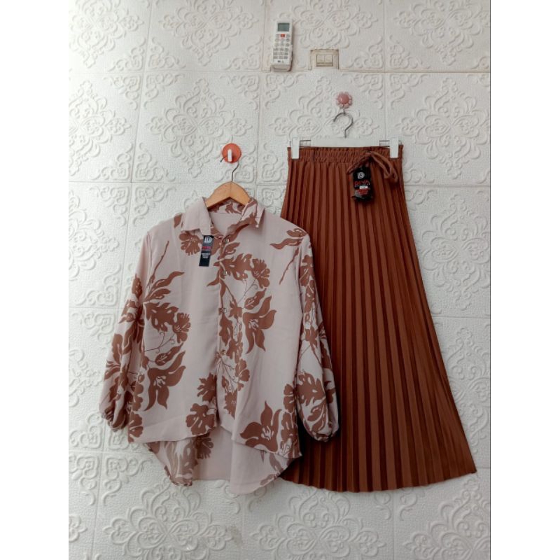 Setelan Wanita Anak Tanggung Atasan Crincle + Rok Plisket Terbaru