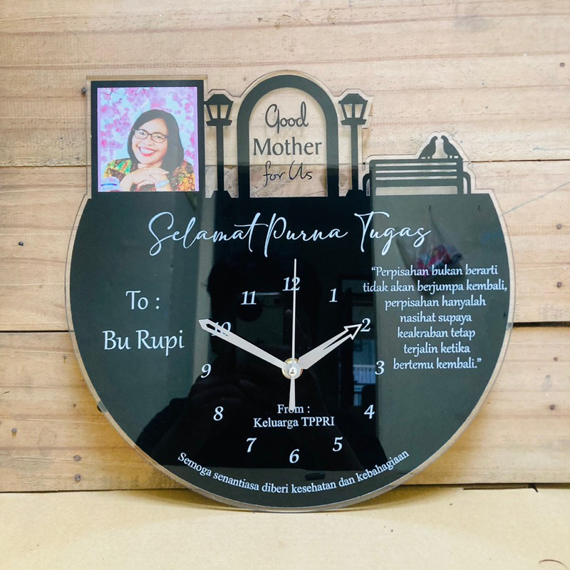 Kado Pensiunan Purna Jam Dinding Akrilik Custom Bonus Box Kado dan Pita