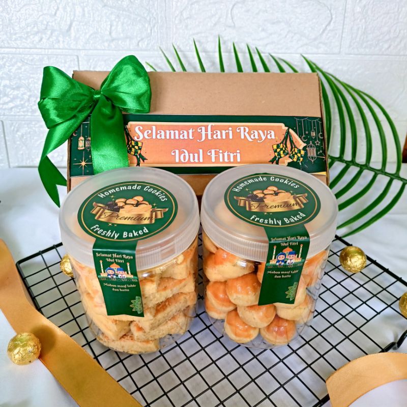 

Paket Kue Lebaran Nastar Kastengel/Hampers Box Nastar Premium/Semprit Kastengel Keju Lebaran Murah