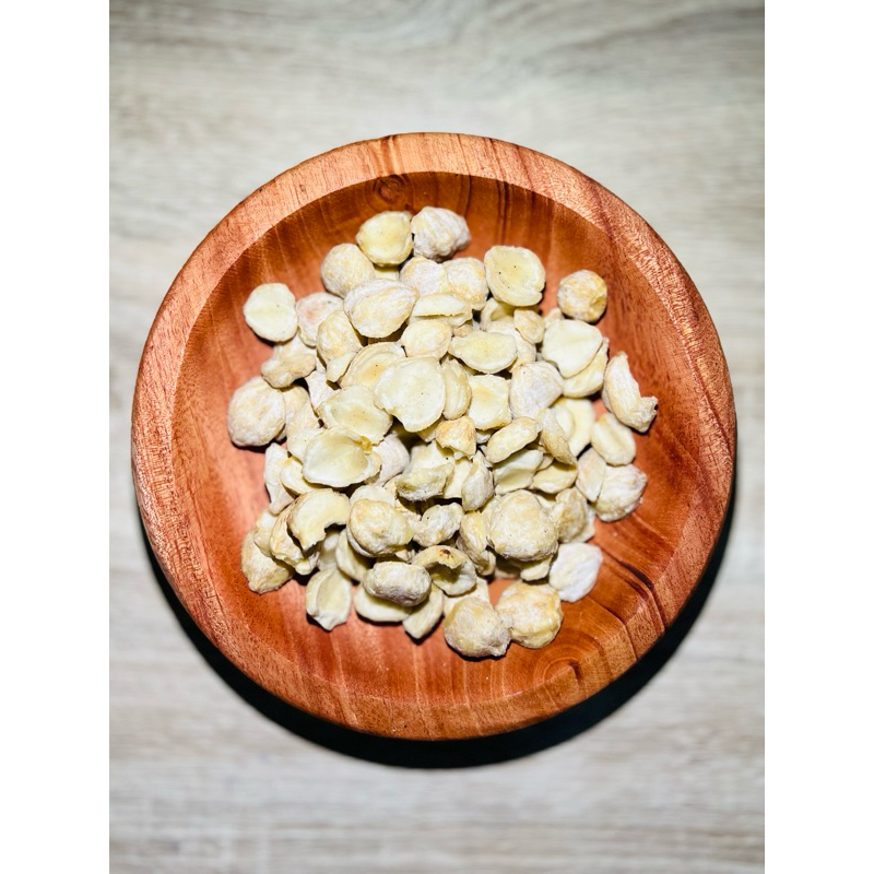 

kemiri kupas / kemiri keping / kemiri belah / bumbu / rempah / kemiri keping super