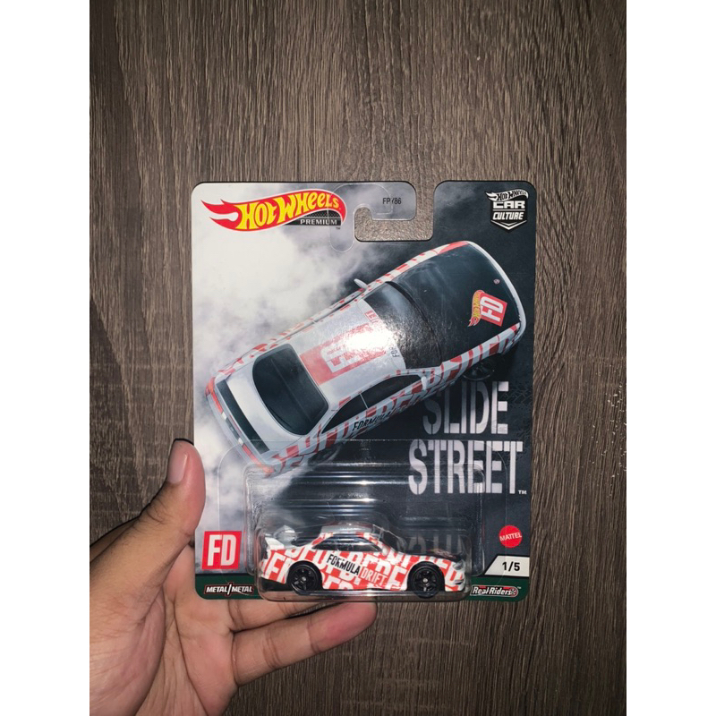 HOTWHEELS PREMIUM SLIDE STREET