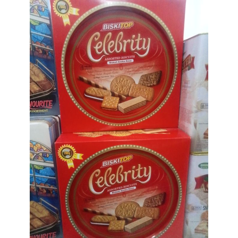 

Biskitop Celebrity Assorted Biskuit 700gr