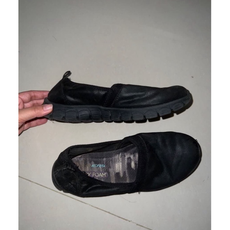 Sepatu Sketchers Wanita Slip On Original (preloved)