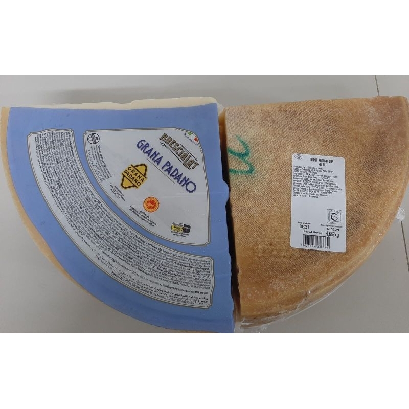 

Keju Grana padano sliced parmesan cheese 12 months 2.5-3.5 Kg