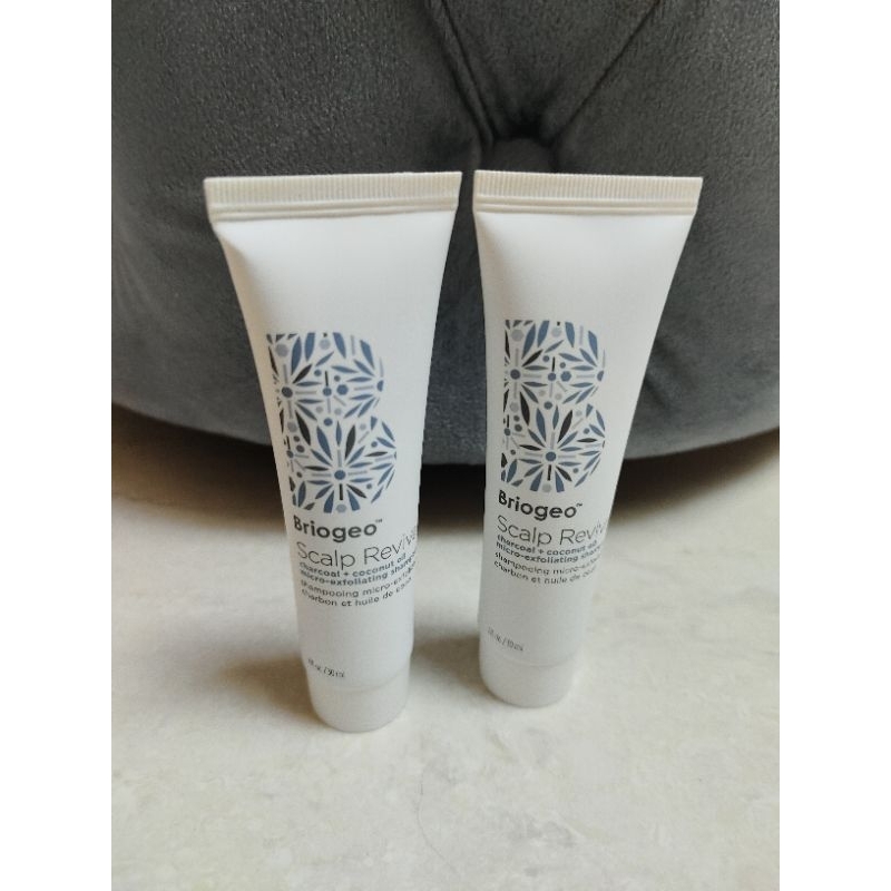 briogeo micro exfoliating scalp revival micro exfoliating shampoo scalp detox flaky itchy dry hair s