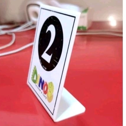 

Akrilik putih susu 2mm custom uk 14,5x19cm landscape/portrait L