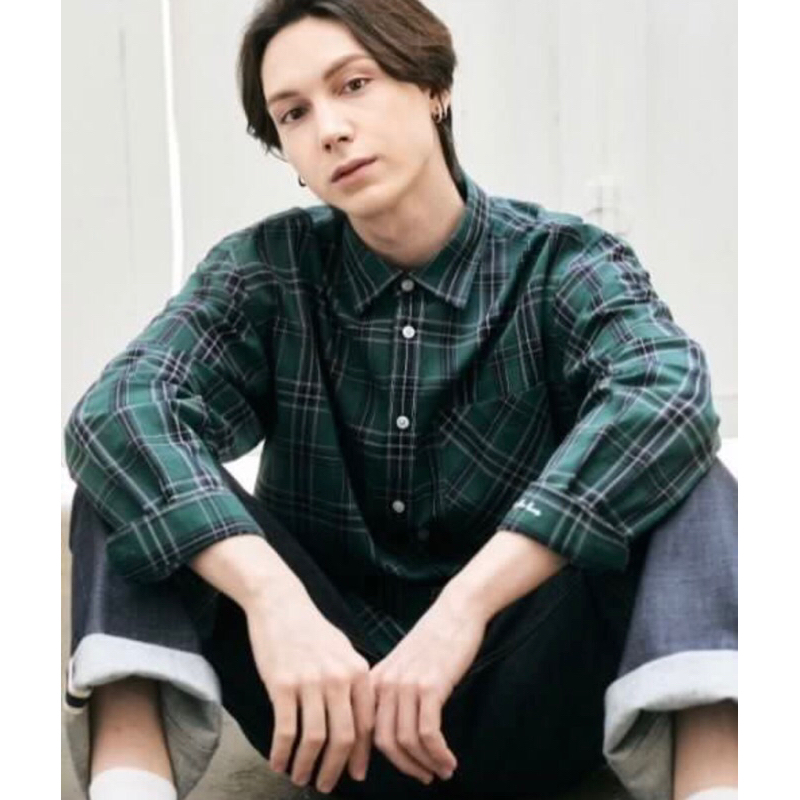 (Preloved) Kemeja Branded Diamond Layla Brand Jungkook BTS