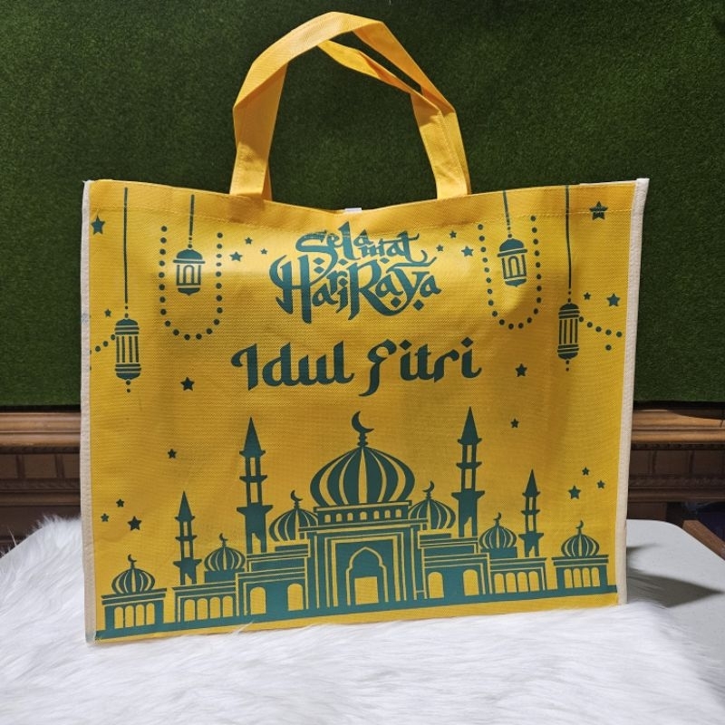 

Goodie Bag Tas Idul Fitri Premium Jumbo Dengan Perekat Full Jahit Tas Souvenir Parcel Lebaran Ukuran Besar Muat Banyak