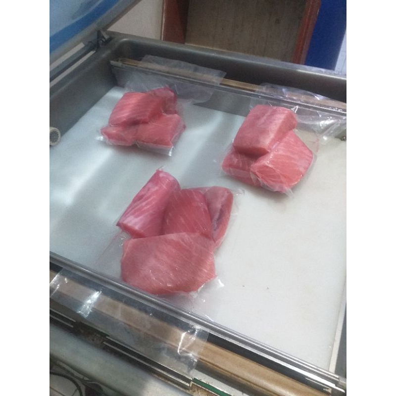 

IKAN BELLY/TORO TUNA ADA&TANPA KULIT 500GRAM